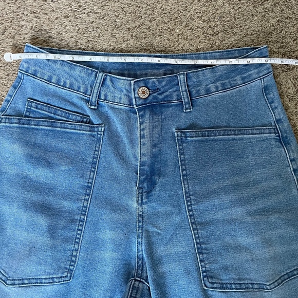 Medium Blue Jeans - Picture 6 of 9